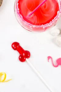 Sucette pénis daiquiri fraise avec alcool